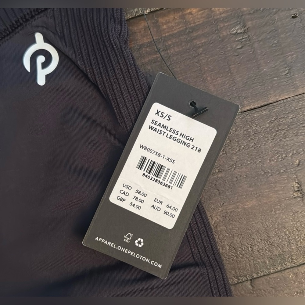 NWT Peloton Seamless High Rise Leggings in BlacK. XS/S - Picture 6 of 6